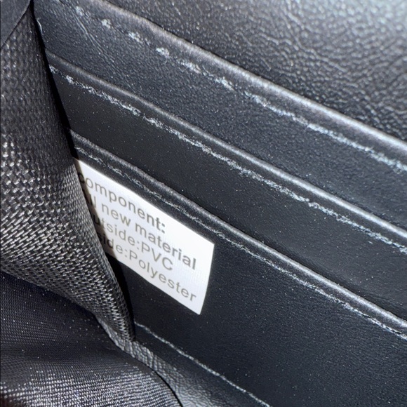 Elegant Red Women's Wallet - Picture 4 of 6